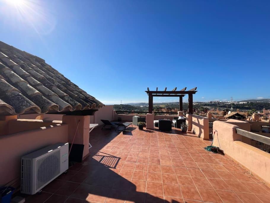 Schoenes Penthouse Mit Meerblick Pura Vida Баия-де-Касарес Экстерьер фото