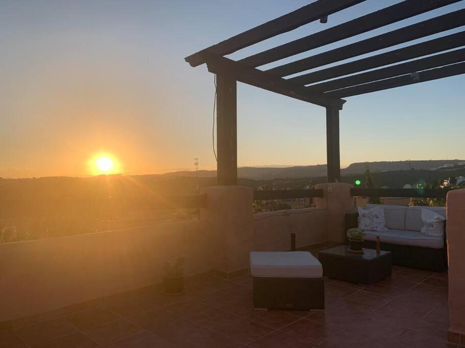 Schoenes Penthouse Mit Meerblick Pura Vida Баия-де-Касарес Экстерьер фото